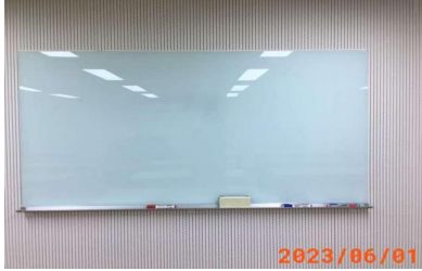 圖片:磁性玻璃白板牆