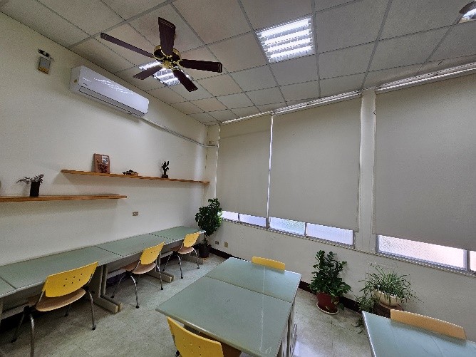 圖片:2F閱讀區-施工前